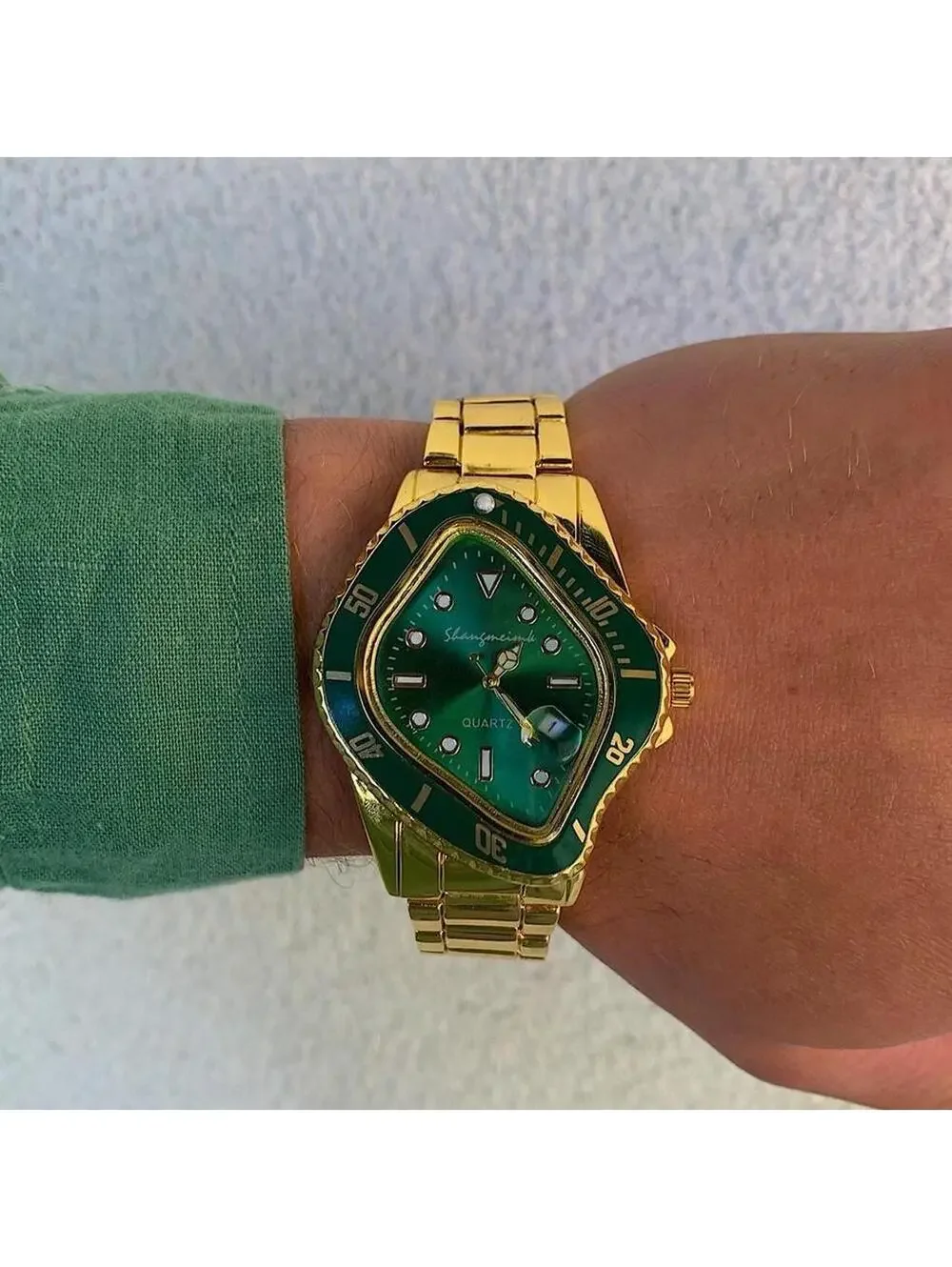 Cyber Gold and Green Classy Y2k 2000s vintage style essential minimalist warped